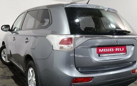 Mitsubishi Outlander III рестайлинг 3, 2012 год, 1 099 000 рублей, 6 фотография