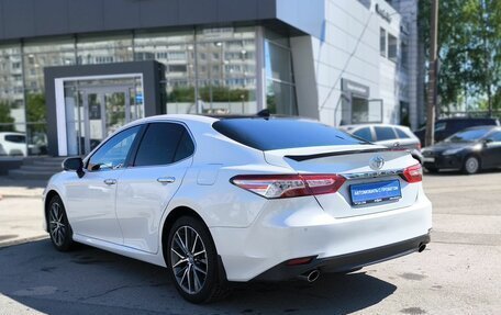 Toyota Camry, 2023 год, 3 750 000 рублей, 6 фотография