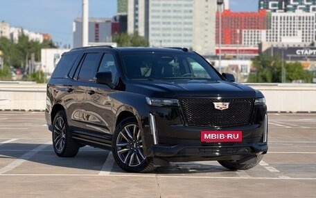 Cadillac Escalade V, 2023 год, 14 500 000 рублей, 3 фотография