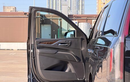 Cadillac Escalade V, 2023 год, 14 500 000 рублей, 19 фотография