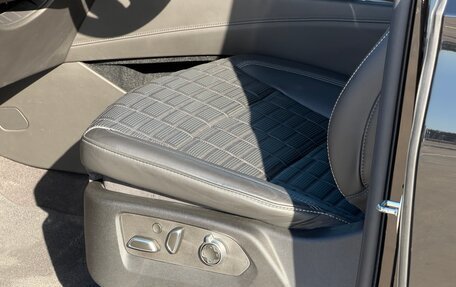 Cadillac Escalade V, 2023 год, 14 500 000 рублей, 21 фотография