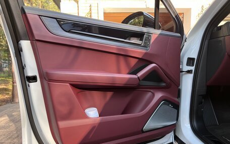 Porsche Cayenne III, 2024 год, 23 990 000 рублей, 22 фотография