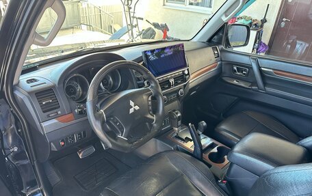 Mitsubishi Pajero IV, 2008 год, 2 150 000 рублей, 17 фотография