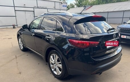 Infiniti QX70, 2014 год, 2 200 000 рублей, 6 фотография