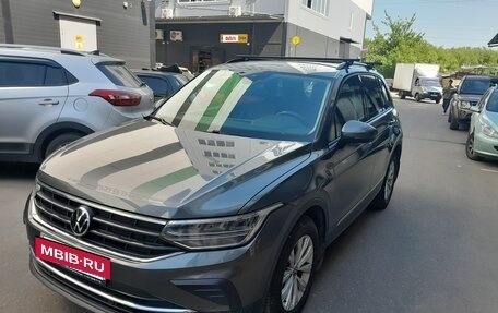 Volkswagen Tiguan II, 2021 год, 3 500 000 рублей, 2 фотография