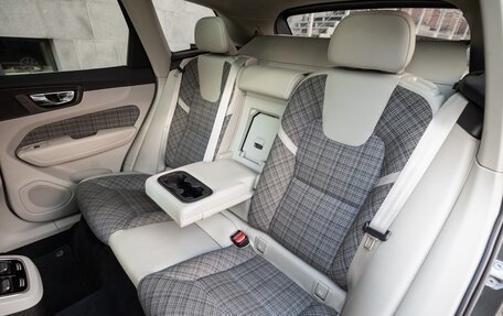 Volvo XC60 II, 2018 год, 2 500 000 рублей, 27 фотография
