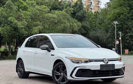 Volkswagen Golf VIII, 2022 год, 1 620 000 рублей, 3 фотография