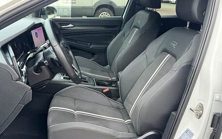 Volkswagen Golf VIII, 2022 год, 1 620 000 рублей, 6 фотография