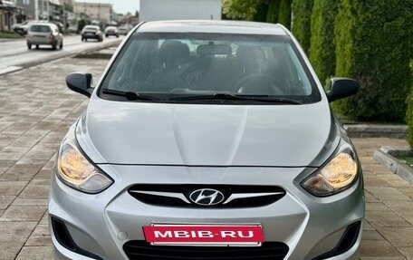 Hyundai Solaris II рестайлинг, 2014 год, 595 000 рублей, 3 фотография