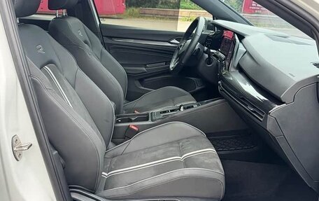 Volkswagen Golf VIII, 2022 год, 1 620 000 рублей, 12 фотография
