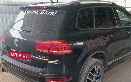 Volkswagen Touareg III, 2011 год, 2 100 000 рублей, 3 фотография