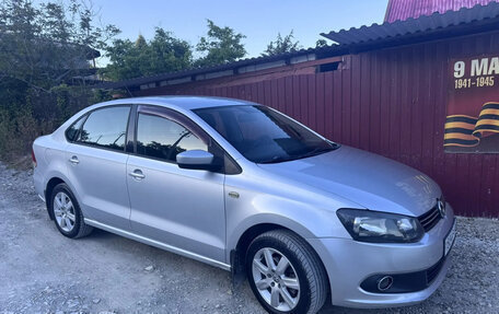 Volkswagen Polo VI (EU Market), 2012 год, 800 000 рублей, 3 фотография