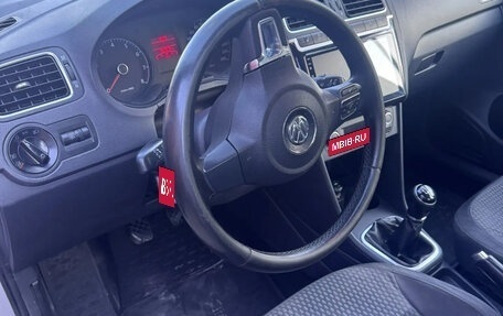 Volkswagen Polo VI (EU Market), 2012 год, 800 000 рублей, 5 фотография