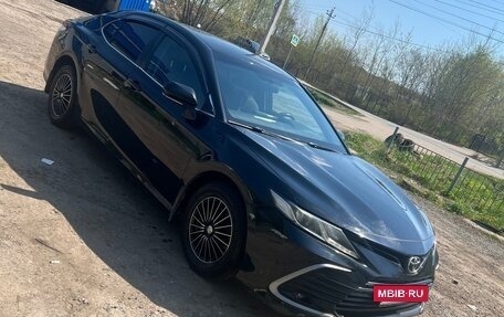 Toyota Camry, 2021 год, 2 100 000 рублей, 3 фотография