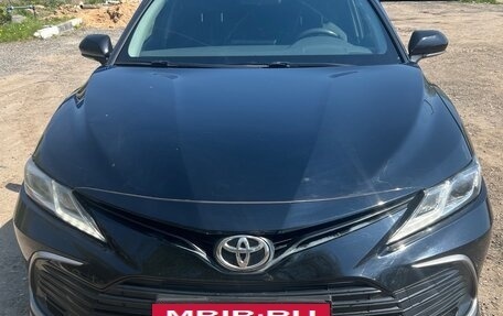 Toyota Camry, 2021 год, 2 100 000 рублей, 12 фотография