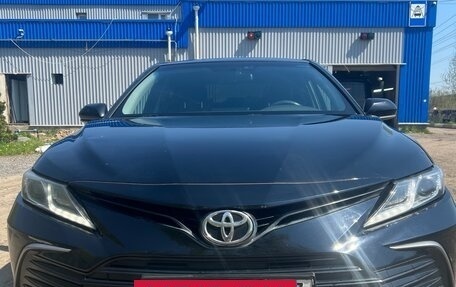 Toyota Camry, 2021 год, 2 100 000 рублей, 11 фотография