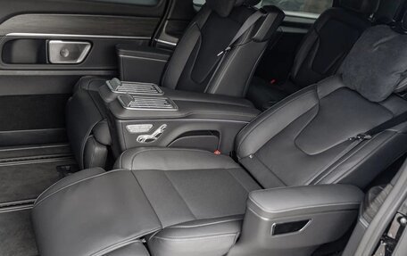 Mercedes-Benz V-Класс, 2026 год, 13 990 000 рублей, 34 фотография