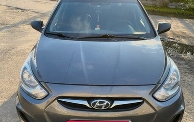 Hyundai Solaris II рестайлинг, 2013 год, 630 000 рублей, 1 фотография