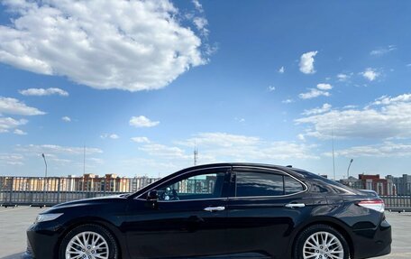 Toyota Camry, 2018 год, 2 680 009 рублей, 2 фотография