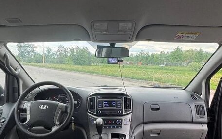 Hyundai H-1 II рестайлинг, 2016 год, 900 000 рублей, 5 фотография