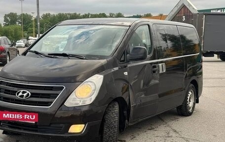 Hyundai H-1 II рестайлинг, 2016 год, 900 000 рублей, 3 фотография
