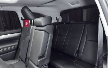 Toyota Highlander, 2025 год, 4 750 000 рублей, 30 фотография