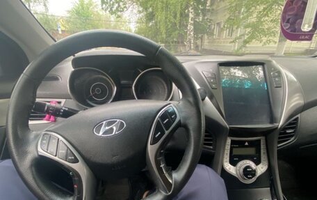 Hyundai Elantra V, 2011 год, 750 000 рублей, 2 фотография