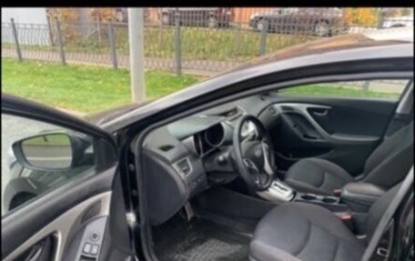Hyundai Elantra V, 2011 год, 750 000 рублей, 3 фотография