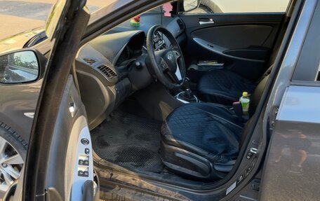 Hyundai Solaris II рестайлинг, 2013 год, 630 000 рублей, 5 фотография