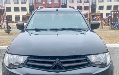 Mitsubishi L200 IV рестайлинг, 2014 год, 1 100 000 рублей, 3 фотография