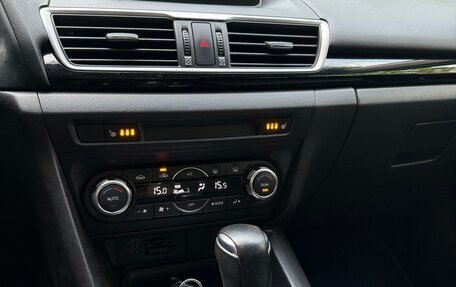 Mazda 3, 2015 год, 1 290 000 рублей, 17 фотография