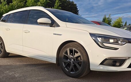 Renault Megane IV, 2016 год, 1 450 000 рублей, 10 фотография