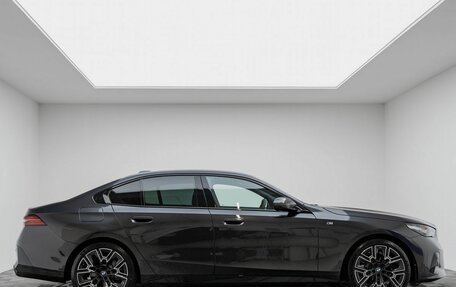 BMW 5 серия, 2025 год, 8 900 000 рублей, 5 фотография