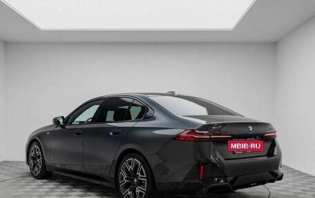 BMW 5 серия, 2025 год, 8 900 000 рублей, 9 фотография
