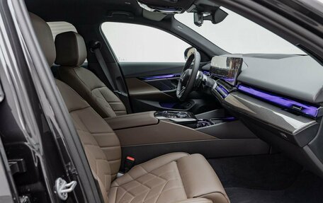 BMW 5 серия, 2025 год, 8 900 000 рублей, 27 фотография