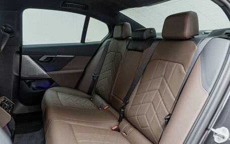 BMW 5 серия, 2025 год, 8 900 000 рублей, 28 фотография