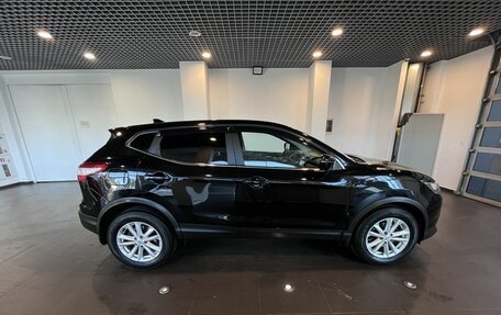 Nissan Qashqai, 2017 год, 1 865 000 рублей, 2 фотография