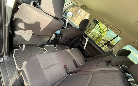 Toyota Land Cruiser Prado 150 рестайлинг 2, 2020 год, 4 300 000 рублей, 11 фотография