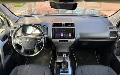 Toyota Land Cruiser Prado 150 рестайлинг 2, 2020 год, 4 300 000 рублей, 12 фотография