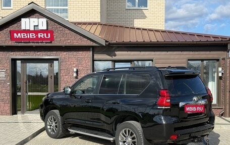 Toyota Land Cruiser Prado 150 рестайлинг 2, 2020 год, 4 300 000 рублей, 4 фотография
