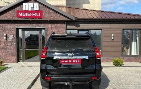 Toyota Land Cruiser Prado 150 рестайлинг 2, 2020 год, 4 300 000 рублей, 5 фотография
