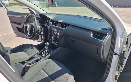 Skoda Octavia, 2018 год, 1 885 000 рублей, 15 фотография