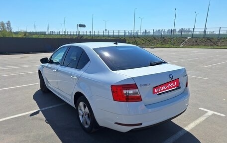 Skoda Octavia, 2018 год, 1 885 000 рублей, 10 фотография