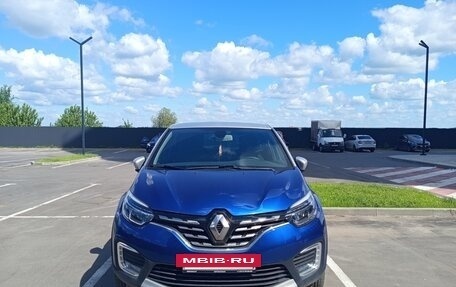 Renault Kaptur I рестайлинг, 2021 год, 1 800 000 рублей, 2 фотография