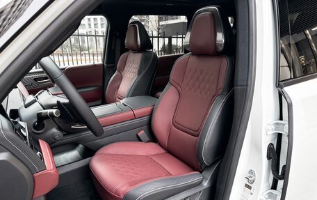 Infiniti QX80, 2025 год, 15 990 000 рублей, 28 фотография