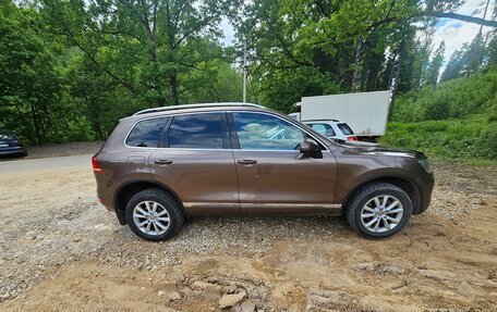 Volkswagen Touareg III, 2011 год, 1 900 000 рублей, 3 фотография