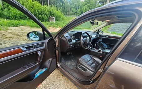 Volkswagen Touareg III, 2011 год, 1 900 000 рублей, 6 фотография