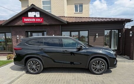 Toyota Highlander, 2026 год, 5 300 000 рублей, 2 фотография