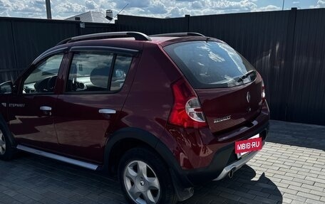 Renault Sandero I, 2013 год, 900 000 рублей, 4 фотография
