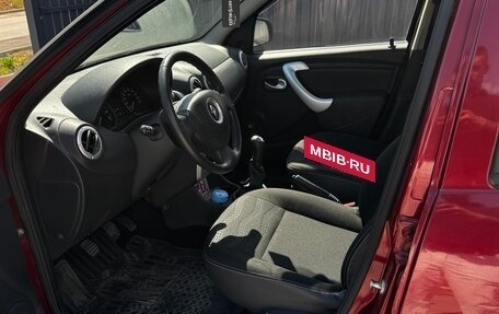 Renault Sandero I, 2013 год, 900 000 рублей, 5 фотография
